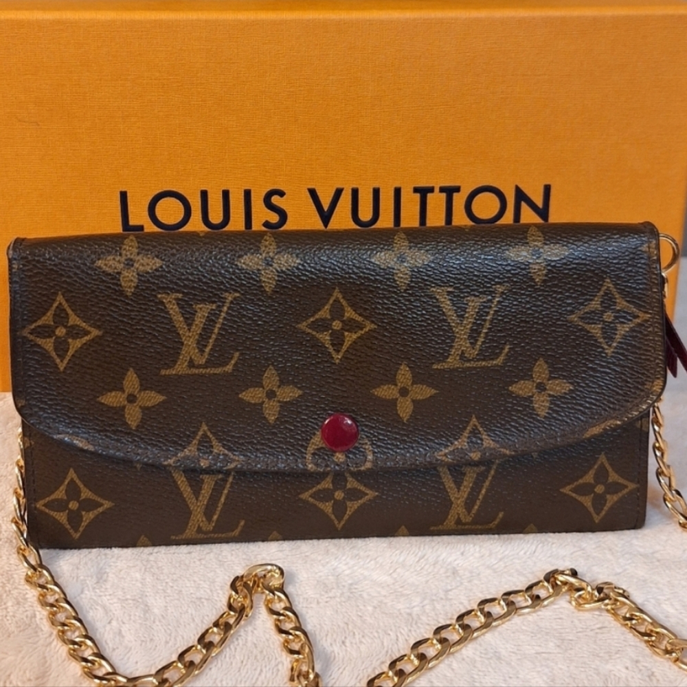 Clean Louis Vuitton Monogram Emilie Wallet